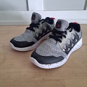 All in Motion Kids Sneakers Size 2 Gray/Black Red